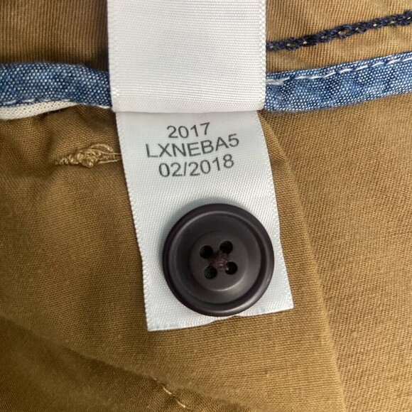 Aeropostale Flat-Front Chino Shorts Classic Fit Dark Khaki Size 38 - Picture 7 of 7